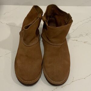 Ugg Women’s Brown Ankle Boots